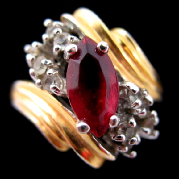 VINTAGE Womens Ring Rings Jewelry Ruby Red Gold 8